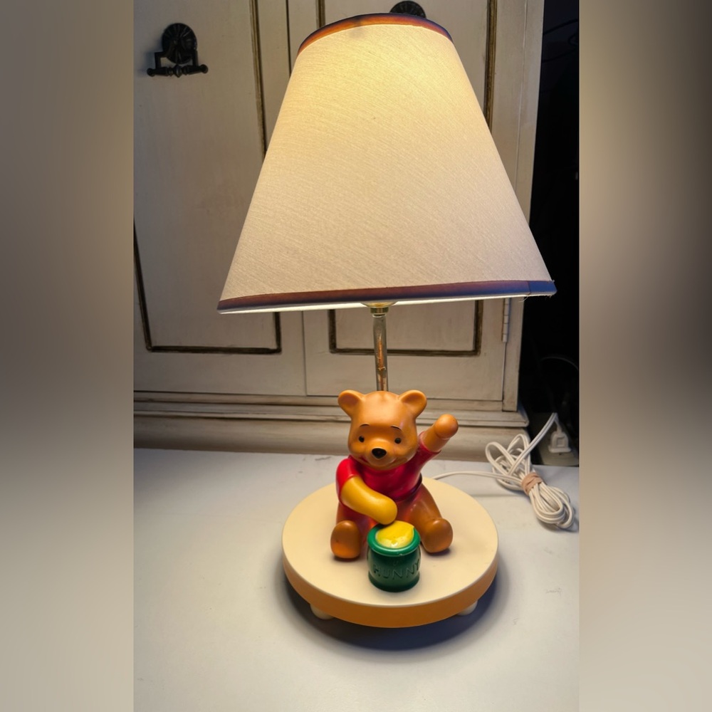 VTG ‘80’s Sears Disney Winnie The Pooh Nursery Lamp Nightlight with Hunny Pot